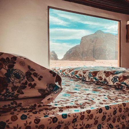 Martian Desert Camp Wadi Rum Ngoại thất bức ảnh