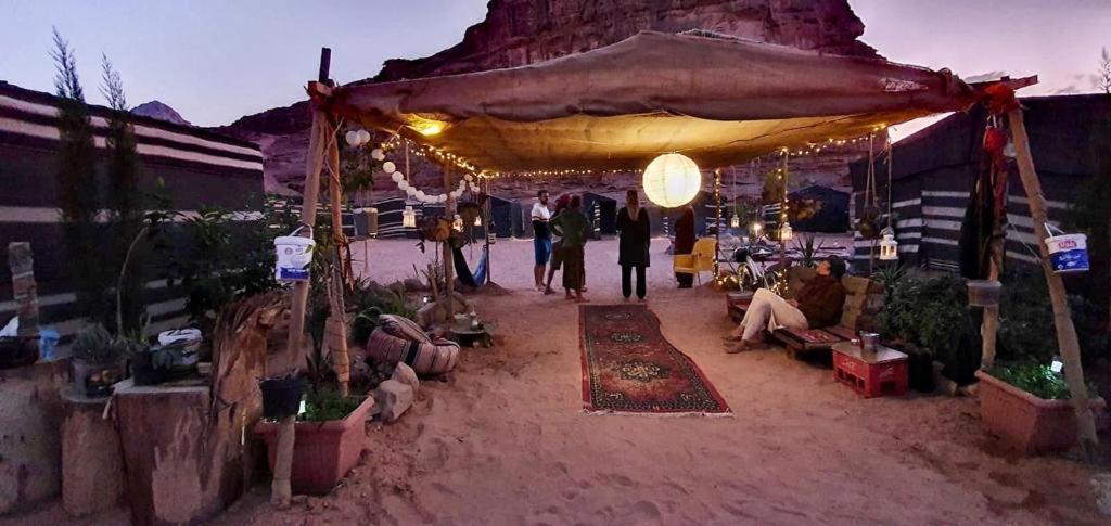Martian Desert Camp Wadi Rum Ngoại thất bức ảnh