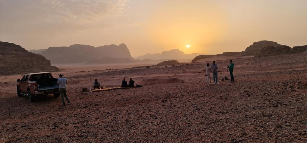 Martian Desert Camp Wadi Rum Ngoại thất bức ảnh