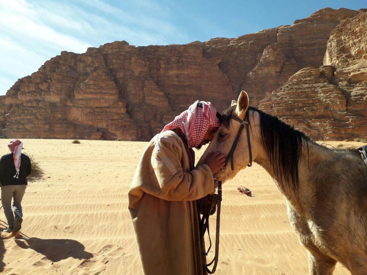 Martian Desert Camp Wadi Rum Ngoại thất bức ảnh