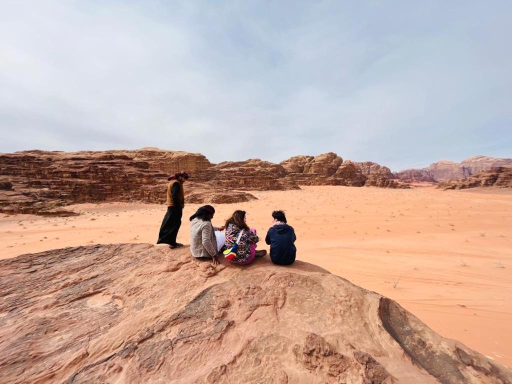 Martian Desert Camp Wadi Rum Ngoại thất bức ảnh