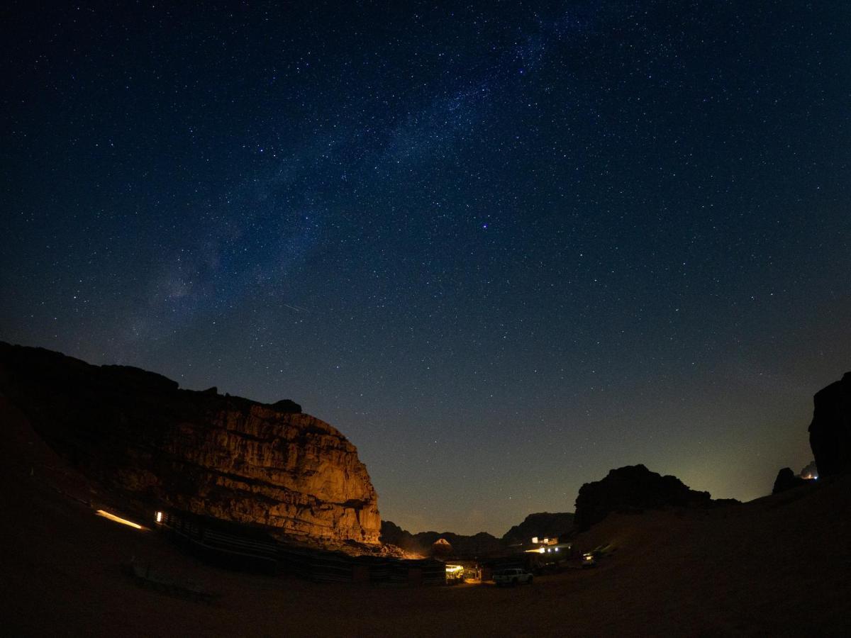 Martian Desert Camp Wadi Rum Ngoại thất bức ảnh