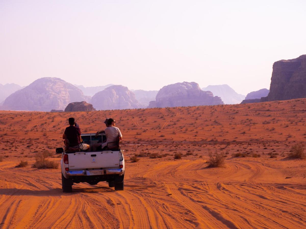 Martian Desert Camp Wadi Rum Ngoại thất bức ảnh